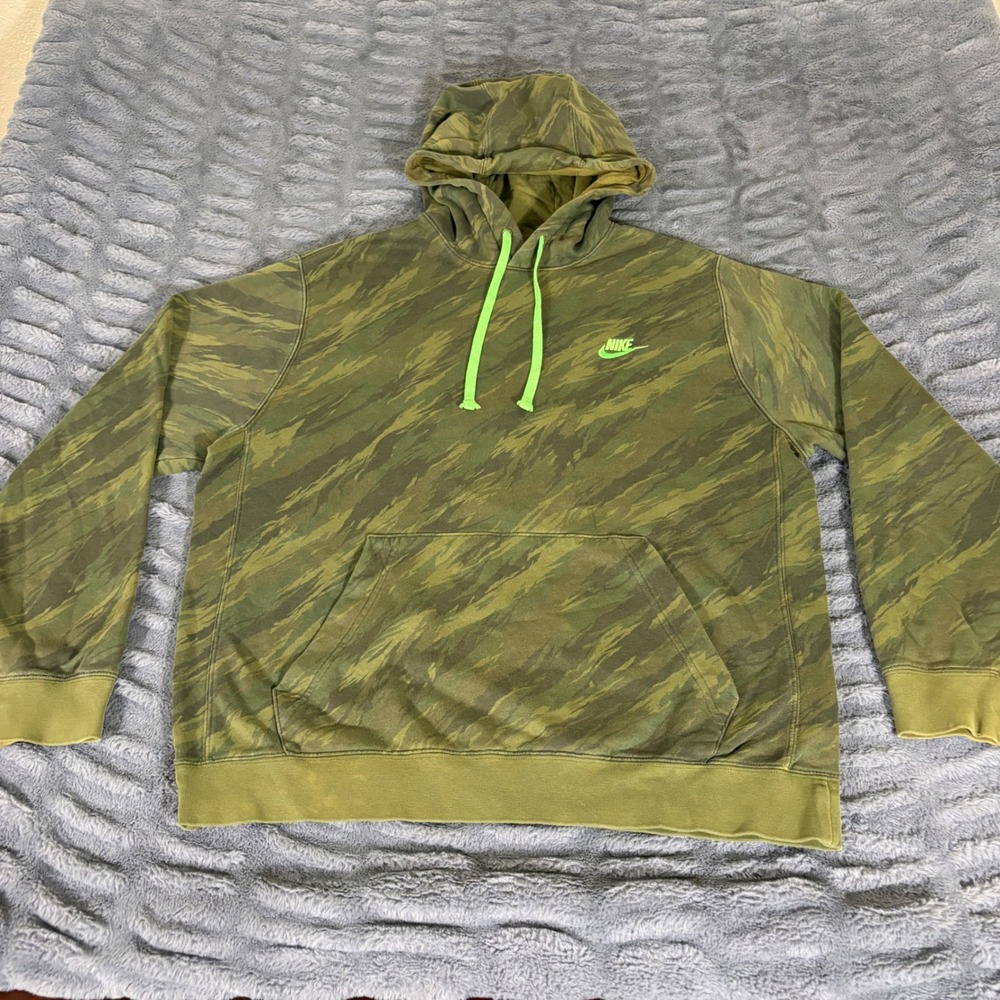 Nike Mens Tiger Stripe Camo Pullover Hoodie Green Neon DD5126-326 Large